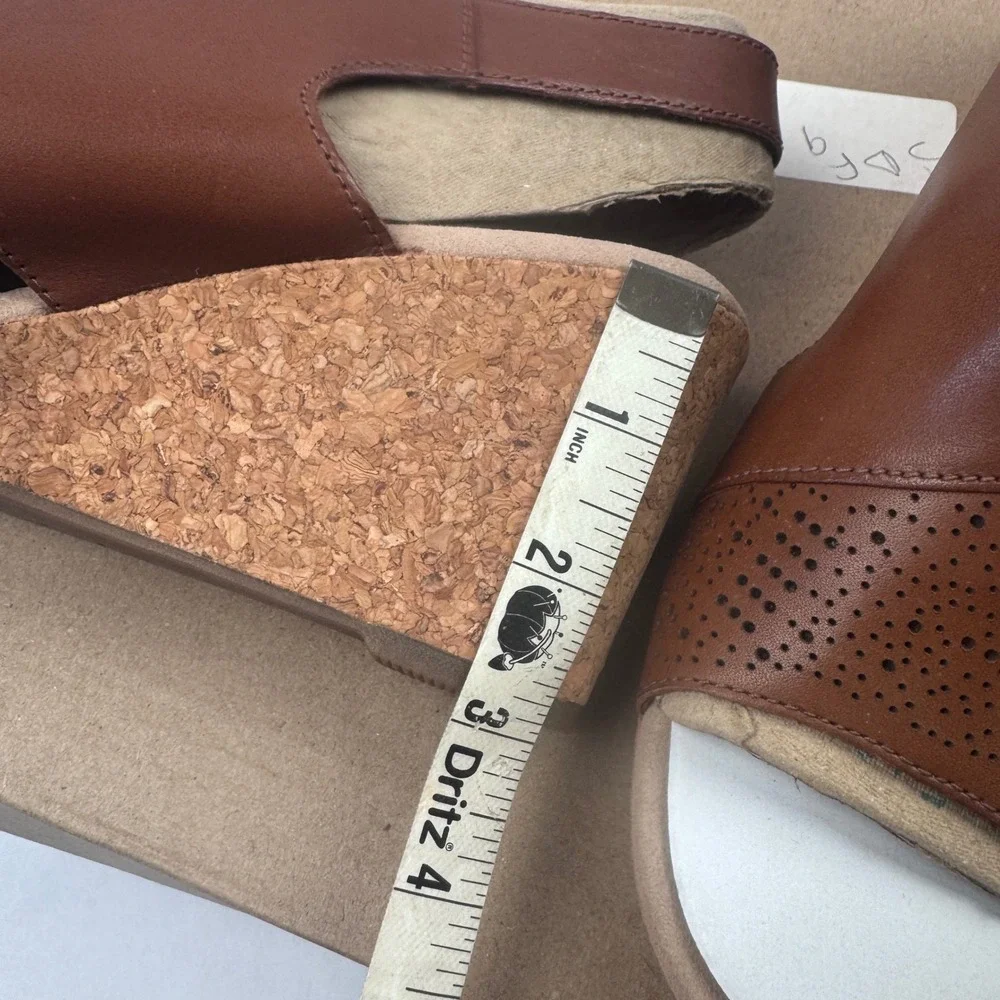 NEW Clarks Women's 10 W Lafley Joy Wedge Sandals Brown 3